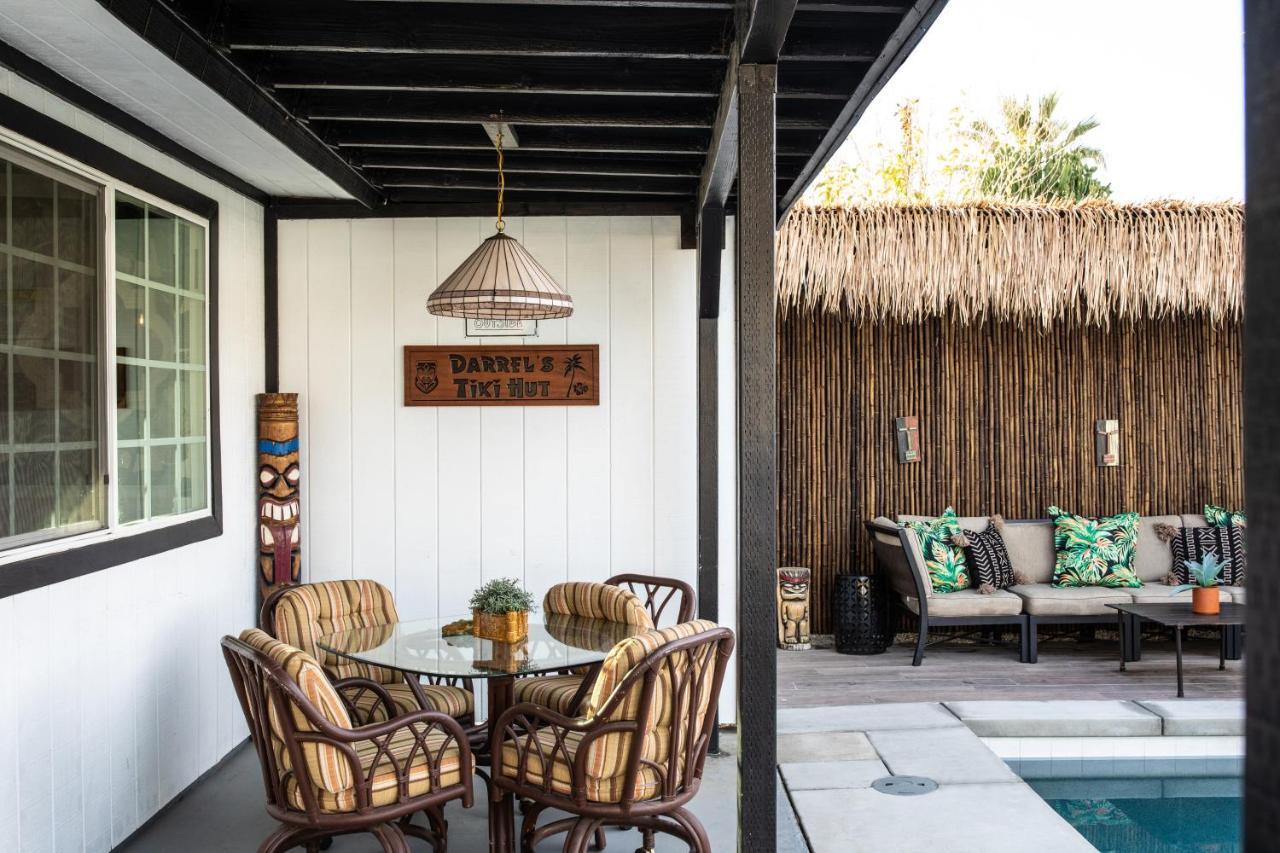 Mid-Century Modern Home In Beautiful ラキンタ エクステリア 写真