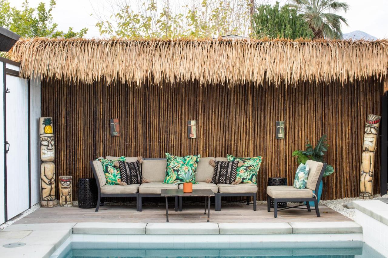 Mid-Century Modern Home In Beautiful ラキンタ エクステリア 写真